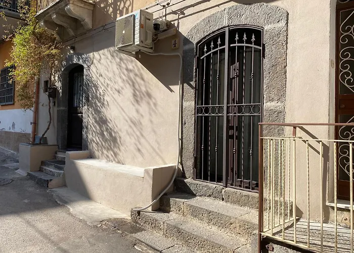 Catania Dammuso House