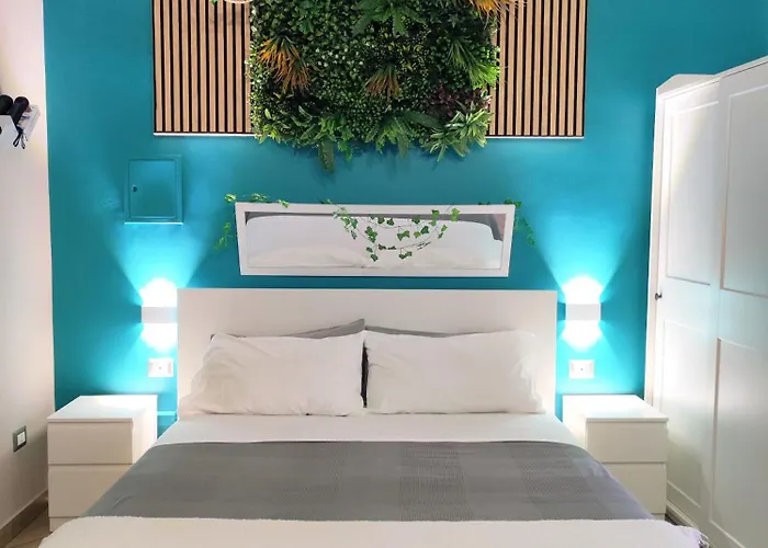 Tropical Holiday House