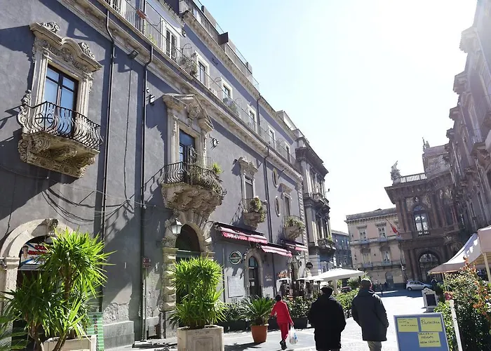 Palazzo Clarenza Di San Domenico